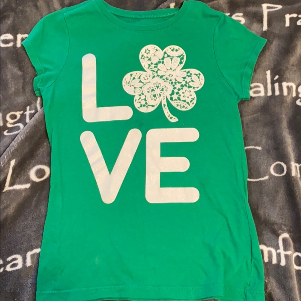 Children’s Place green T-shirt
